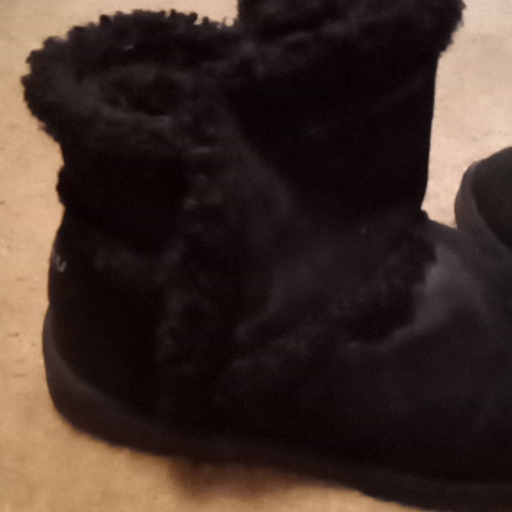 Boots - Picture 2 of 3